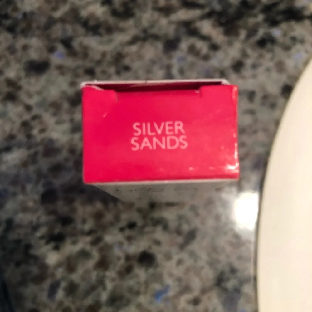 Laura Geller Cool Lids eye makeup in Silver Sands